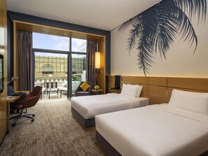 Minibar, in-room safe, desk, free WiFi - Novotel Haikou Xinbudao (Haikou)