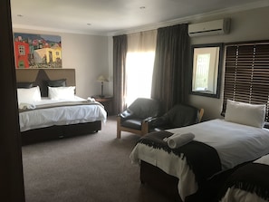In-room safe, free WiFi
