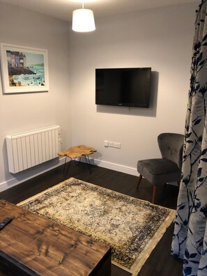 TV - The Dorrington (Halstead)