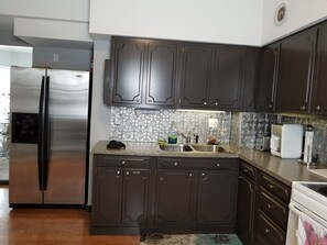 传统独立别墅, 3 间卧室 | 私人厨房 | 大冰箱、微波炉、烤箱、炉灶