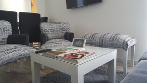 Comfort Apartment, 2 Bedrooms | Living room - Santa Fe Apartment (Salta)