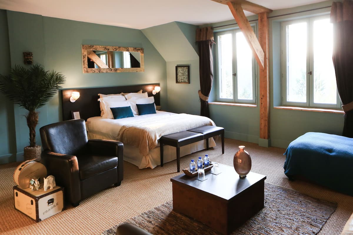 Superior Double Room | Premium bedding, minibar, desk, rollaway beds