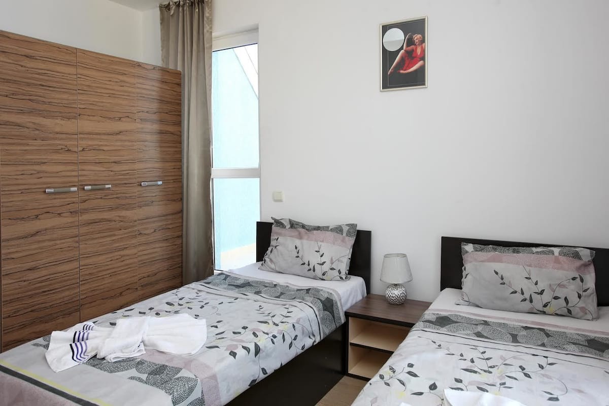 Apartment, Multiple Beds, Non Smoking | Iron/ironing board, cribs (surcharge), rollaway beds (surcharge)