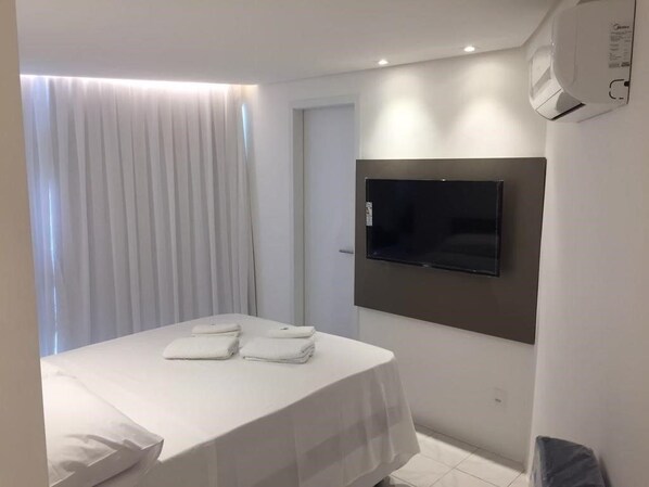 Apartment | Desk, blackout drapes, cribs/infant beds, free WiFi - Flat Puerto Bilbao Jaqueira (Recife)