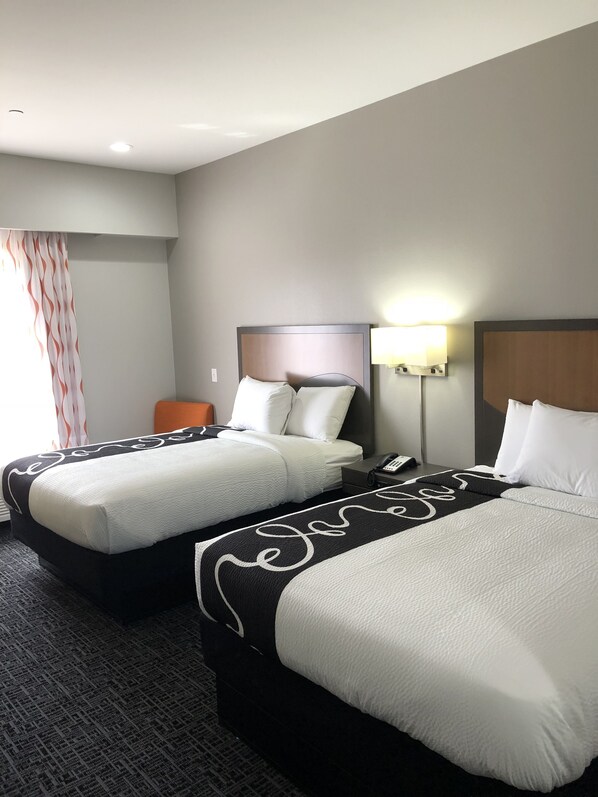 Room, 2 Queen Beds, Non Smoking | Premium bedding, desk, free WiFi, bed sheets - Hotel Glenpool (Jenks)