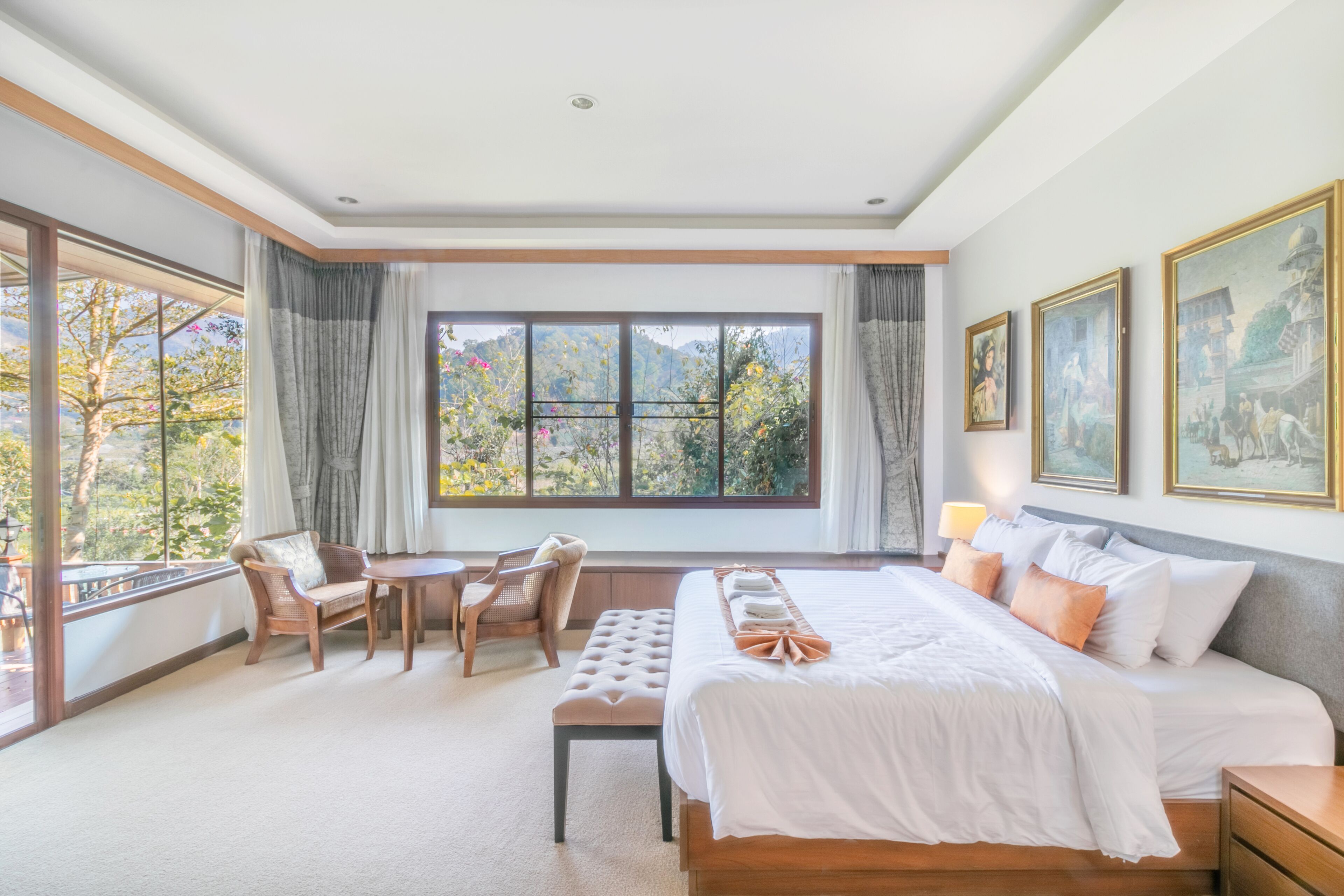 Biệt thự | Két bảo mật tại phòng, phòng cách âm 