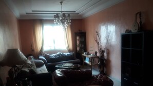 Unclassified image, 5 of 12, button - Appartement avec vue sur mer (Casablanca)