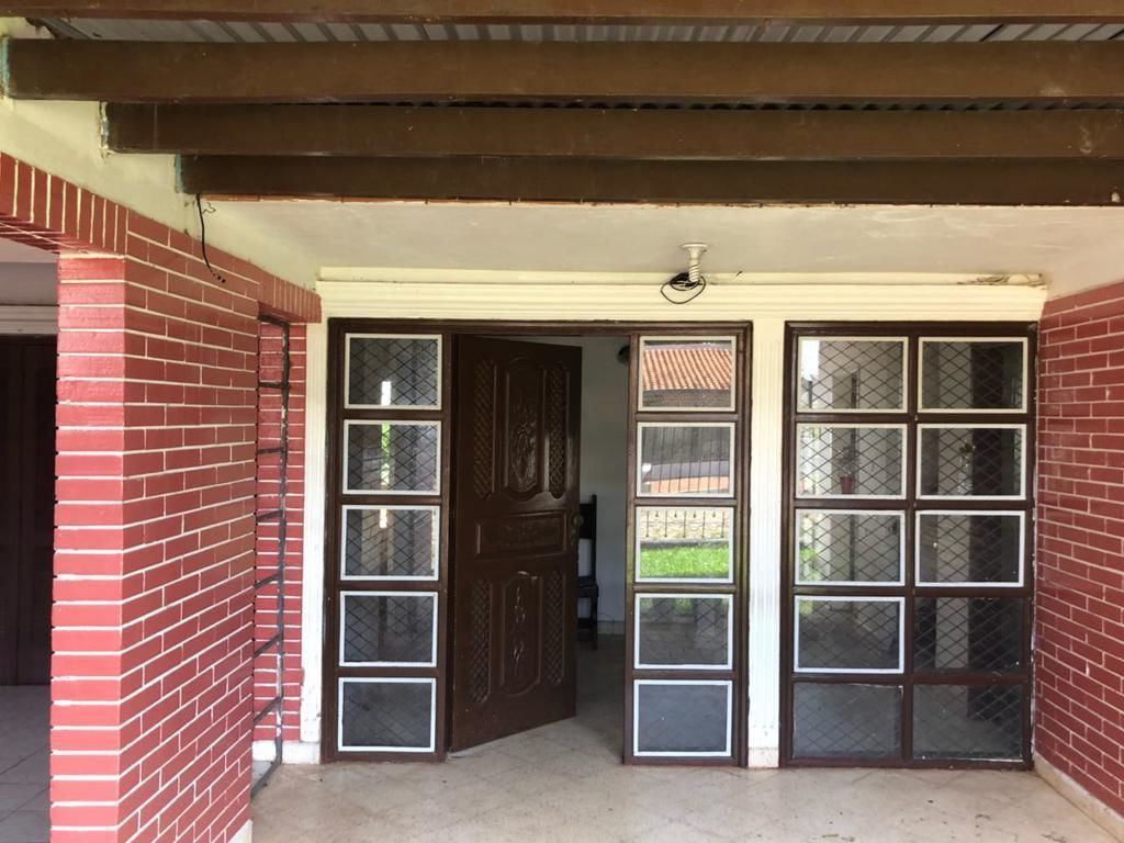 Majoituspaikan sisäänkäynti