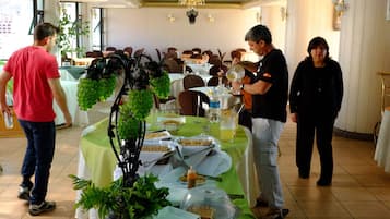 Free buffet breakfast