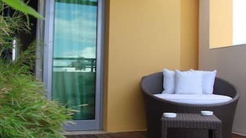 Suite, 1 King Bed (Jacuzzi y Terraza privada) | Terrace/patio
