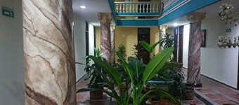 Hotel Colonial Inn