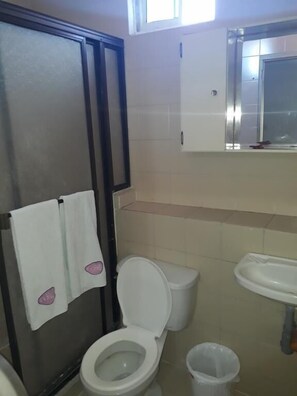 Bathroom - Hotel Colonial Inn (Barranquilla)