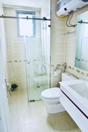 샤워 시설, 무료 세면용품, 헤어드라이어, 슬리퍼