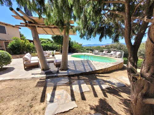 DELICIOUS HOUSE COMPLETELY RENOVATED 