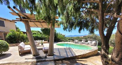 DELICIOUS HOUSE COMPLETELY RENOVATED