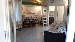 TV - DELICIOUS HOUSE COMPLETELY RENOVATED  (Punta Molara)