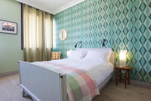 1 chambre, bureau, rideaux occultants, chambres insonorisées