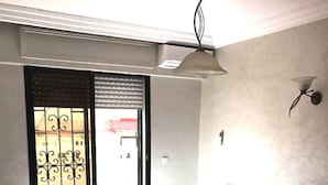 Apartment, 2 Schlafzimmer | 2 Schlafzimmer, Bügeleisen/Bügelbrett, kostenlose Babybetten
