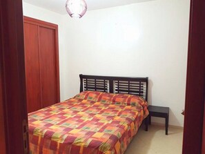 Departamento | 2 habitaciones, tabla de planchar con plancha y cunas gratuitas 