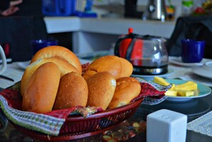 Breakfast area - Blondys House (Lima)