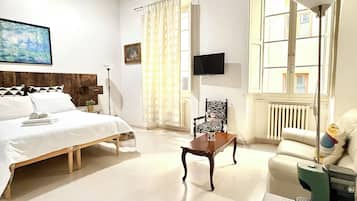 Basic Double or Twin Room, Shared Bathroom | Premium bedding, desk, soundproofing, iron/ironing board