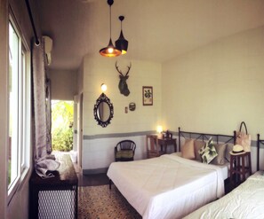 Rollaway beds, free WiFi, bed sheets - Thorfun Guesthouse in the Garden (Nakhon Ratchasima)