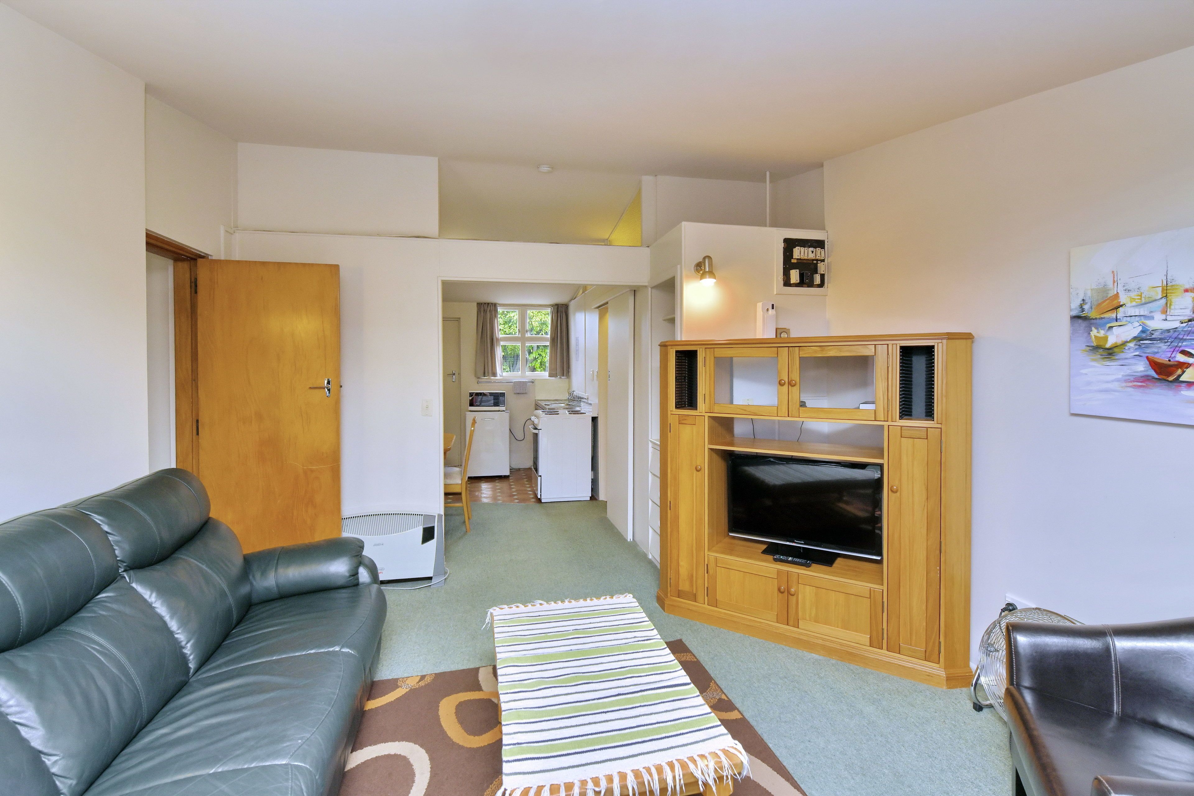 Standard 1 Bedroom Unit | Living area