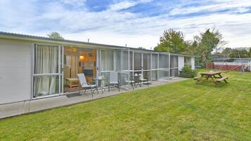 Habitación estándar, 1 habitación, para no fumadores, vista al jardín | Terraza o patio