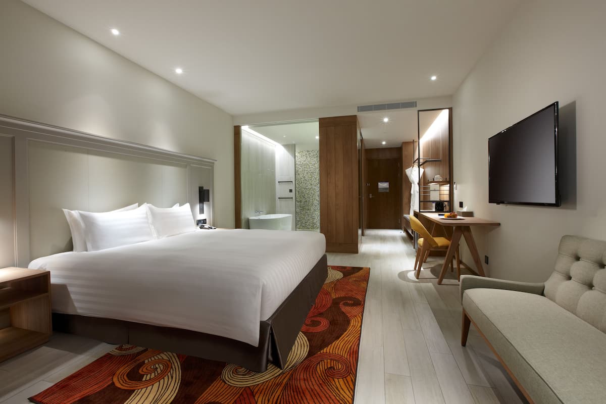 Classic Room, 1 Bedroom | 1 bedroom, premium bedding, down comforters, in-room safe