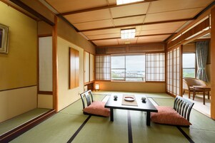 Caja de seguridad en la habitación, escritorio y wifi gratis 