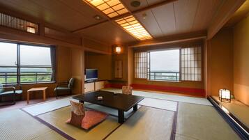 Caja de seguridad en la habitación, escritorio y wifi gratis