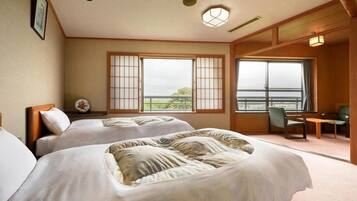 Caja fuerte, escritorio, wifi gratis y ropa de cama