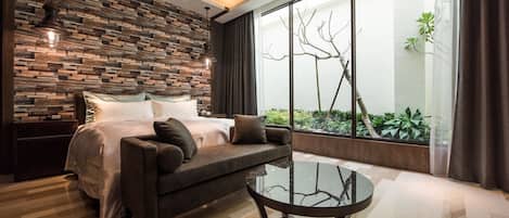 Couette en duvet d'oie, articles gratuits dans le mini-bar, bureau