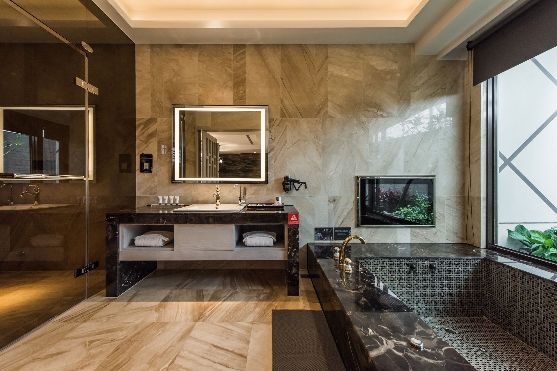 superior double room (check-in after 21:00) | bathroom | separate bathtub and shower, deep-soaking bathtub, designer toiletries