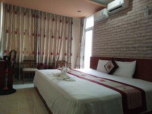Deluxe Triple Room | Room amenity - Huu Nguyen Hotel (Da Nang)