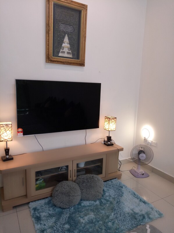 3 bedrooms, in-room safe, desk, iron/ironing board