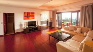 Familienapartment | Businesscenter im Zimmer