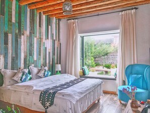 Desk, soundproofing, rollaway beds, free WiFi - Baisha Flamingo Hotel (Lijiang)
