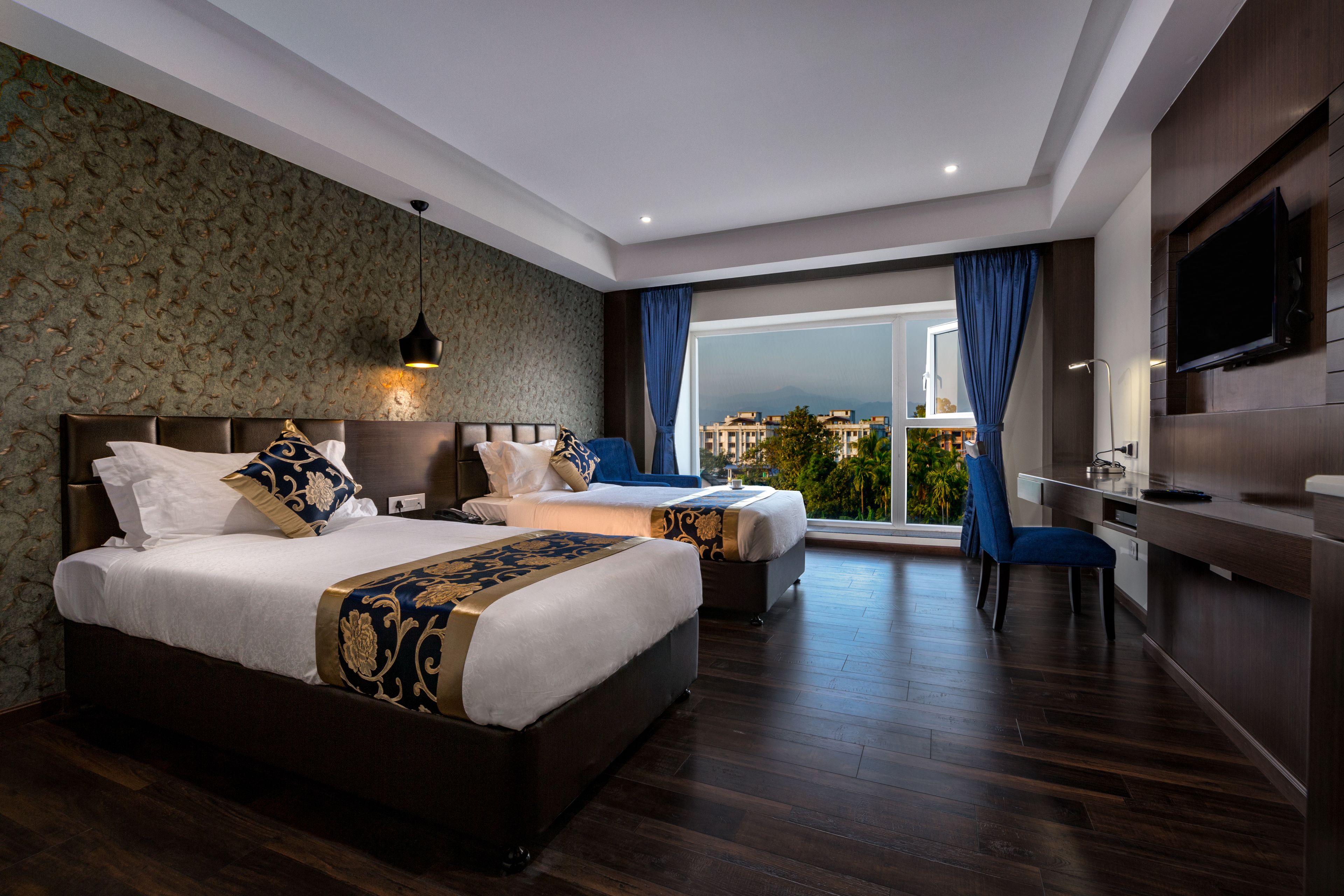 Executive Double Room, 1 King Bed | 1 bedroom, minibar, in-room safe, desk