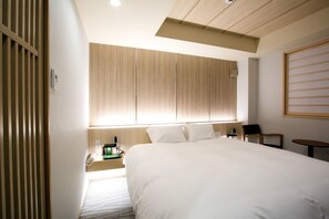 Double Room | Premium bedding, down duvets, pillow-top beds, individually decorated - Kyoto Kamanza Hotel (Kyoto)