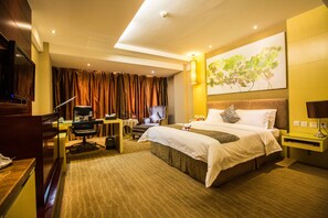 Minibar, in-room safe, desk, blackout drapes - Changchun Huatian Hotel (Changchun)