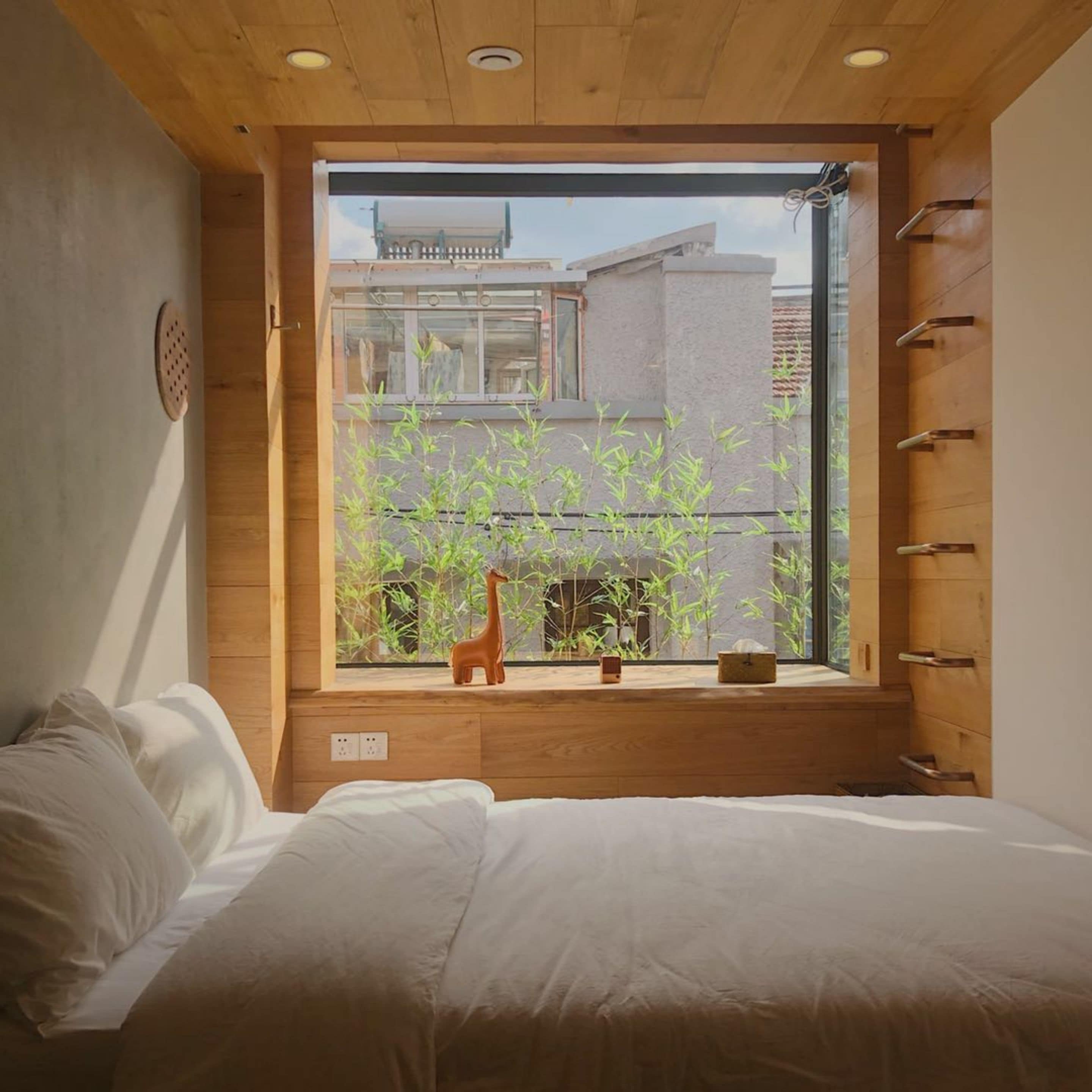 Deluxe Double Room | Desk, blackout drapes, free WiFi