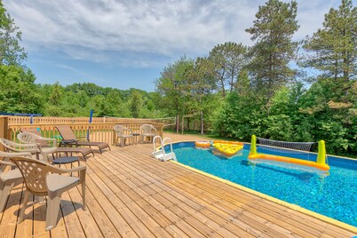 Family Retreat: Heated Pool, Hot Tub, Fire Pit/Grills, Sports Courts & Play Area