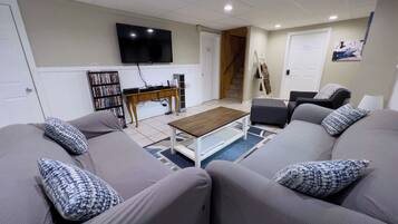 Smart TV, videojuegos, reproductor de DVD y libros