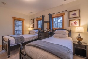 3 Schlafzimmer, Bügeleisen/Bügelbrett, Reisekinderbett, kostenloses WLAN