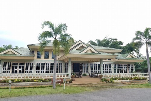 Rai Fhun Pen Jing Resort