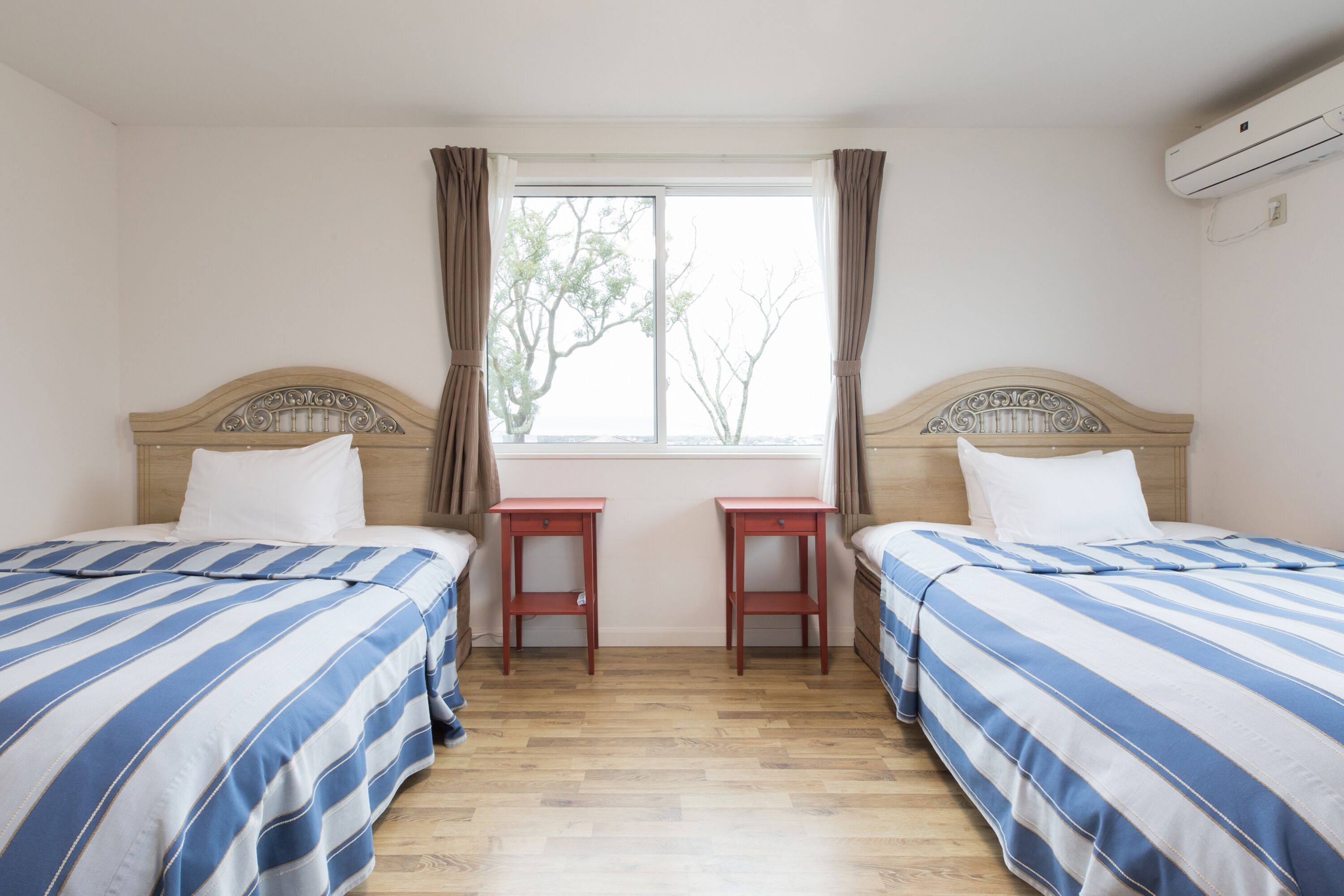 Hus (TEA TREES 2) | 1 soverom, dundyner, strykejern/-brett og wi-fi (inkludert)