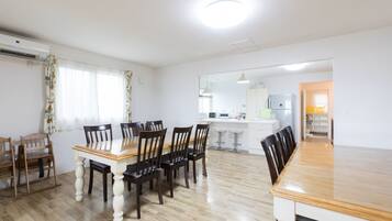 Hus (TEA TREES 2) | Spisestue