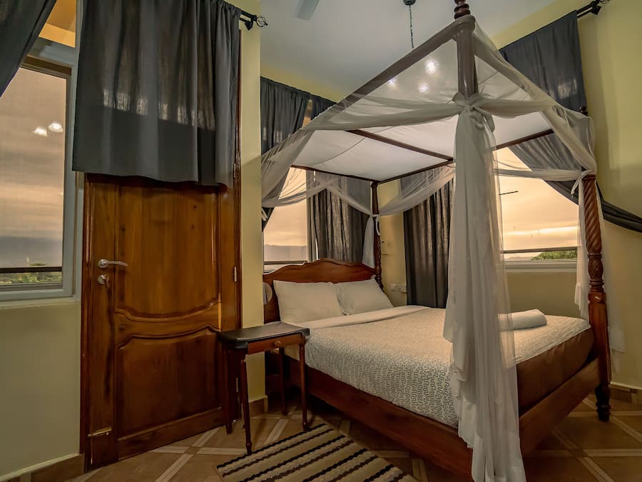 Superior Double Room, 1 Queen Bed | Desk, soundproofing, free WiFi, bed sheets