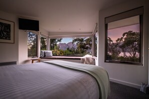 Superior House, 2 Bedrooms, Mountain View, Oceanfront